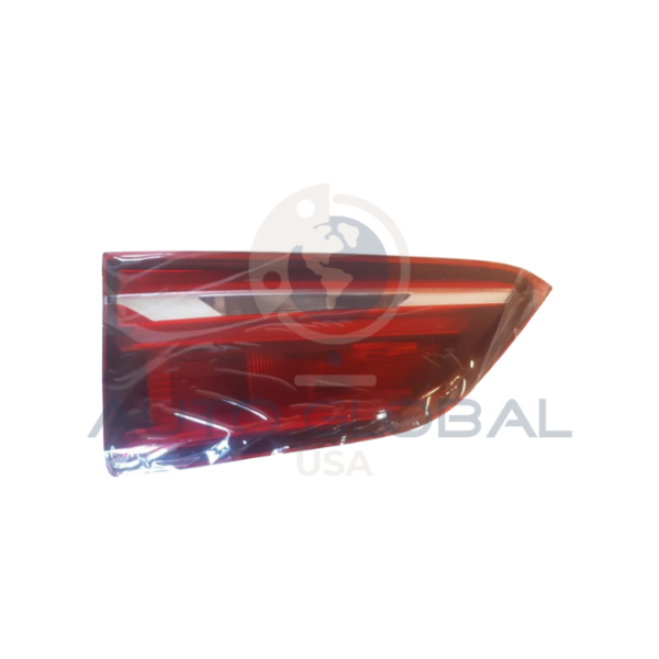 Lanterna Esquerda Tampa do Porta Malas BMW X1 2016-2019 - Image 2